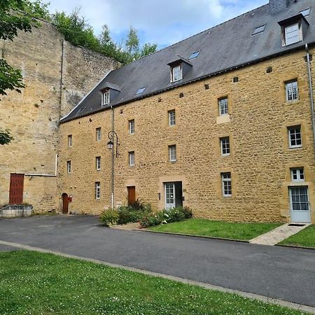 Aux Remparts Du Chateau Sedan Bagian luar foto